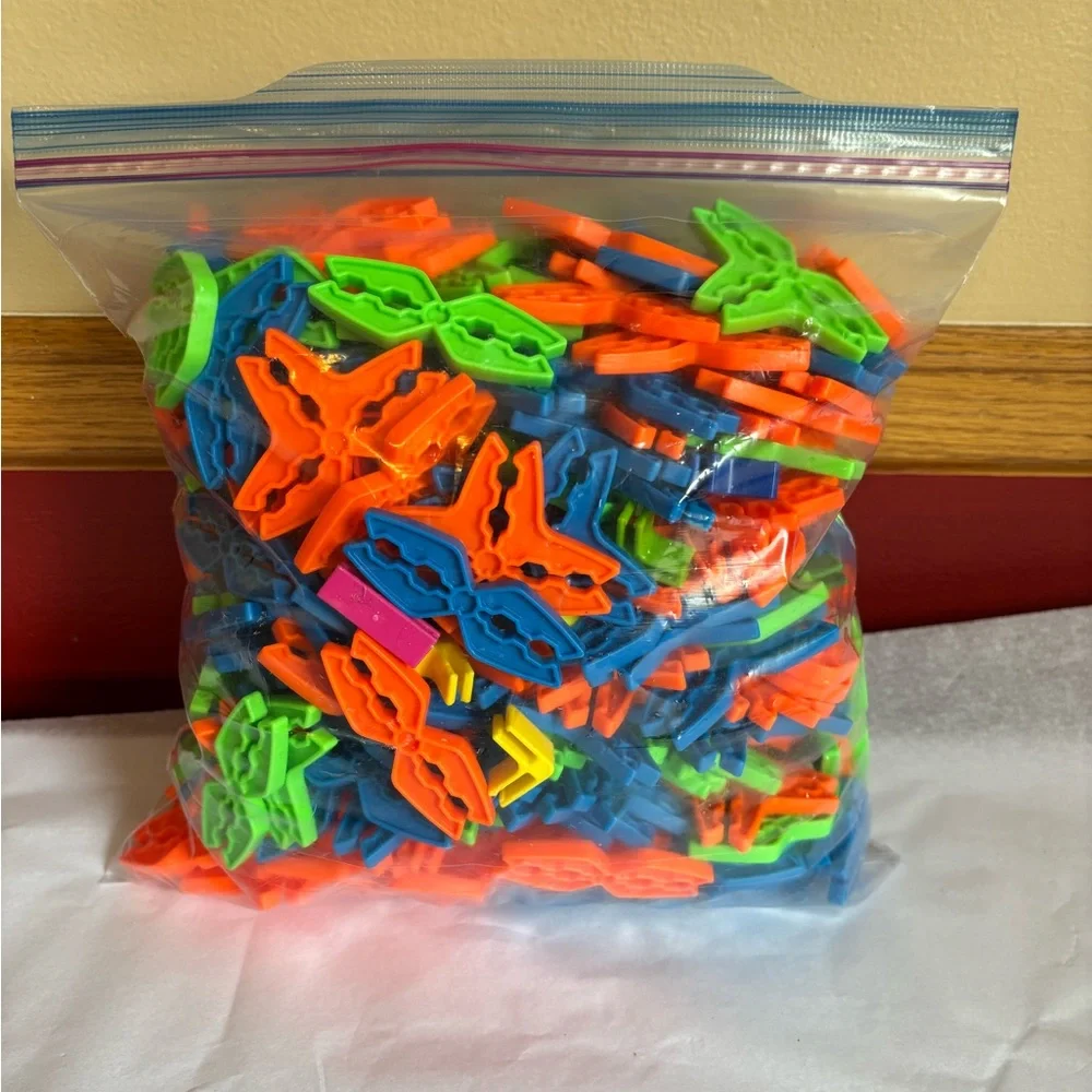 Box Lox cardboard clips builders connector set by Atwood toys